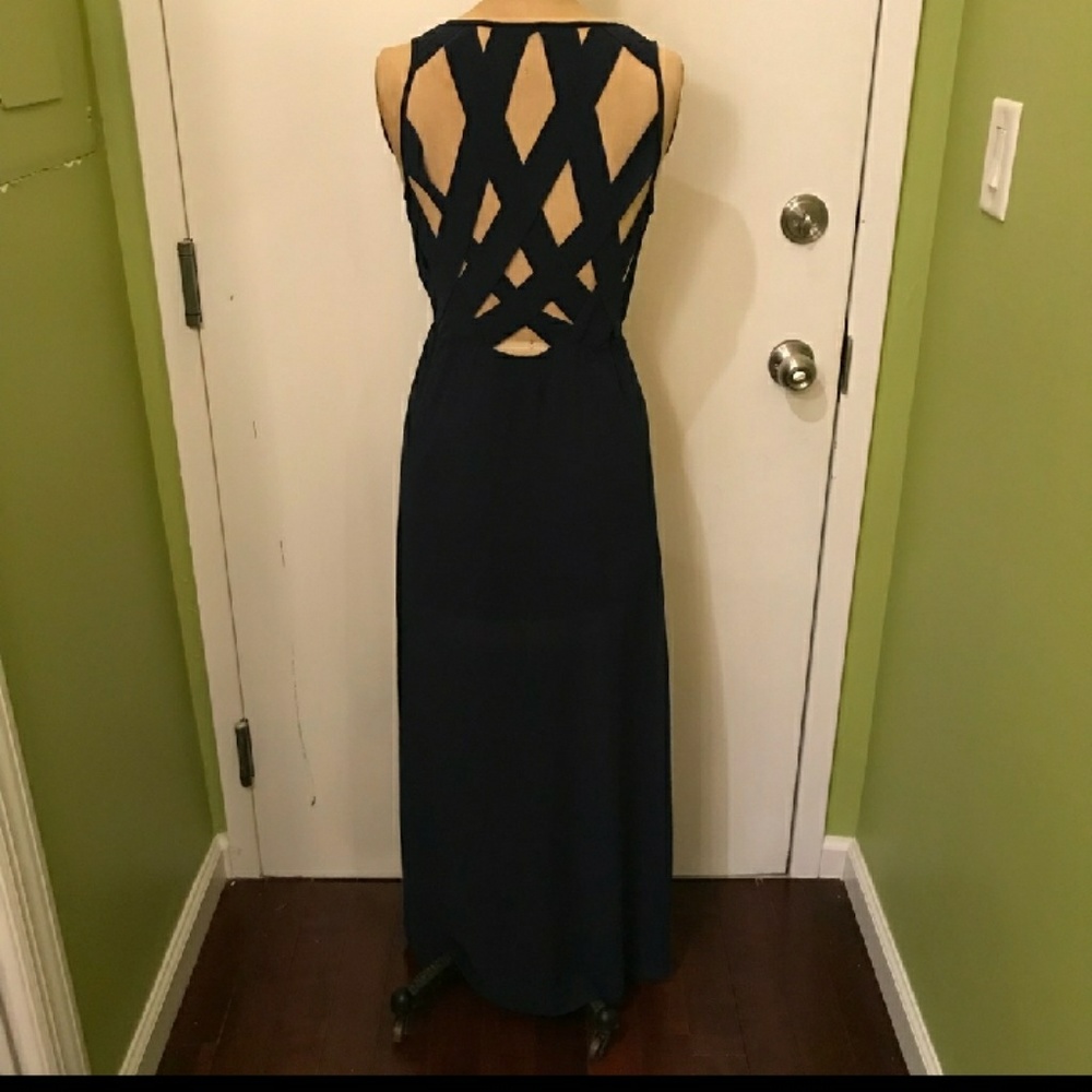 Maxi dress with awesome back detail - Picture 1 of 4
